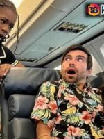 Uçakta Yolcunun Ağzına Verirken Hostese Yakalandı