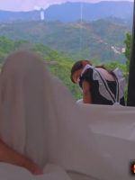 Otelde Utangaç Hizmetçiyi Yarağını Sertleştirip Kışkırttı