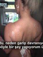 Duşta Sırtına Kese Attıran Üvey Anneye Dayanamayıp Saldırdı