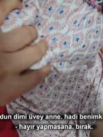 Tenhana Amını Okşayan Üvey Anneyi Affetmeyip Mıncıkladı