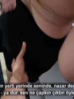 Mutfakta Sıkıştırıp Okşadığı Komşusunu Mıncıklayan Fırlama