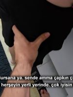 Kalçasına Bayıldığı Annesinin Kaşar Arkadaşını Avuçladı