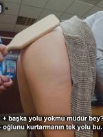 Sınıfta Bırakılan Oğlunu Çıkarcı Müdüre Domalarak Kurtardı