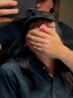 Tuvalette Çırpınarak Sikildiği Müşteriye Yalvaran Garson