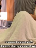 Yaraksız Çıldırdığı Üvey Ablasına Amını Okşarken Sırnaştı